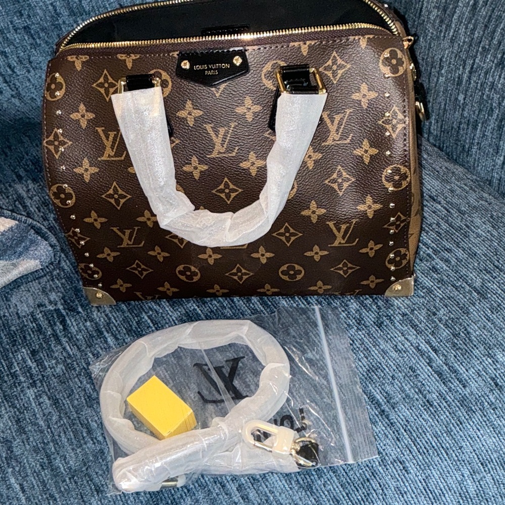 Brown Patterned Handbag - Picture 2 of 10
